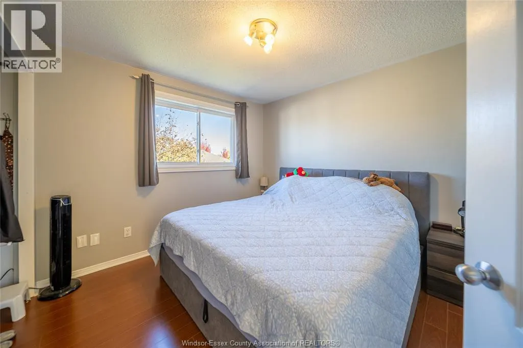 1016 PEACH BLOSSOM CRESCENT