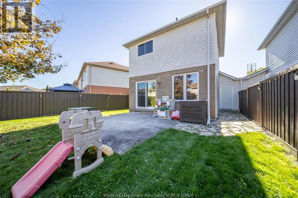1016 PEACH BLOSSOM CRESCENT