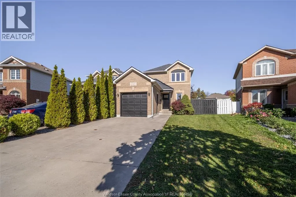 1016 PEACH BLOSSOM CRESCENT