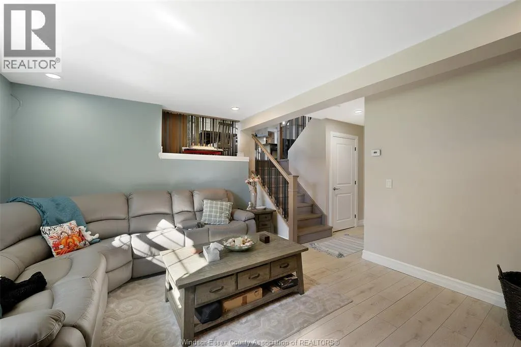 526 CUMBERLAND WAY