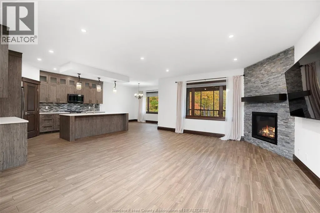 26 TWO CREEKS LANE
