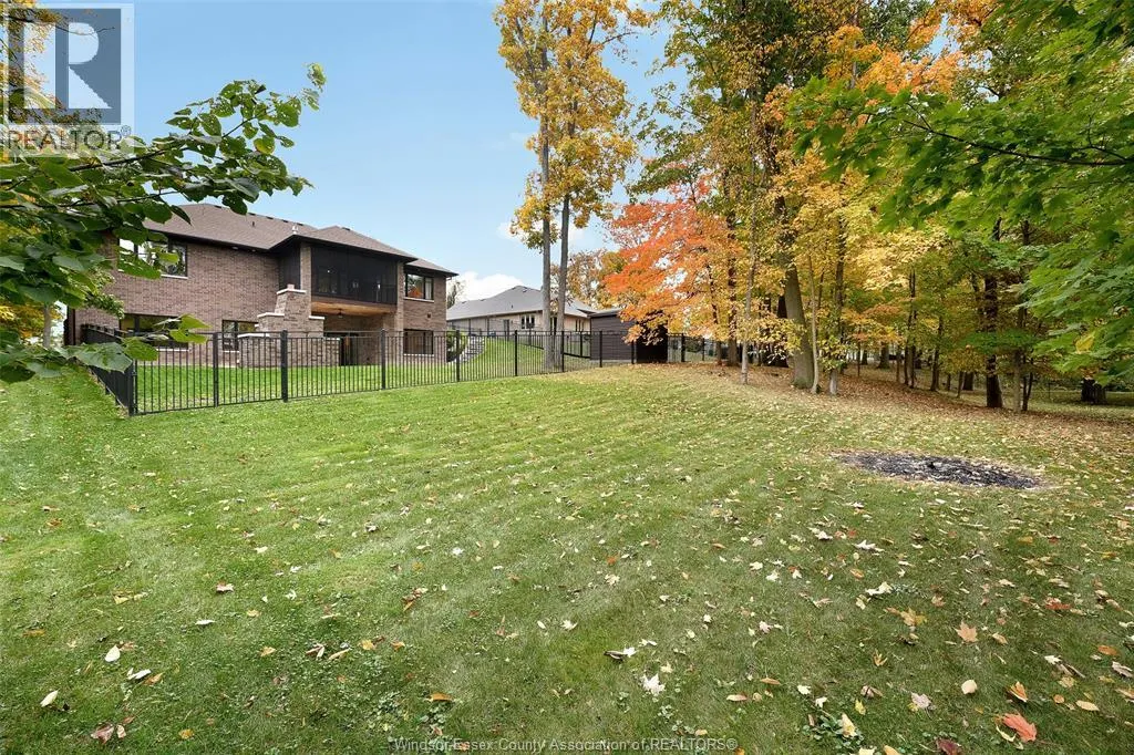 26 TWO CREEKS LANE