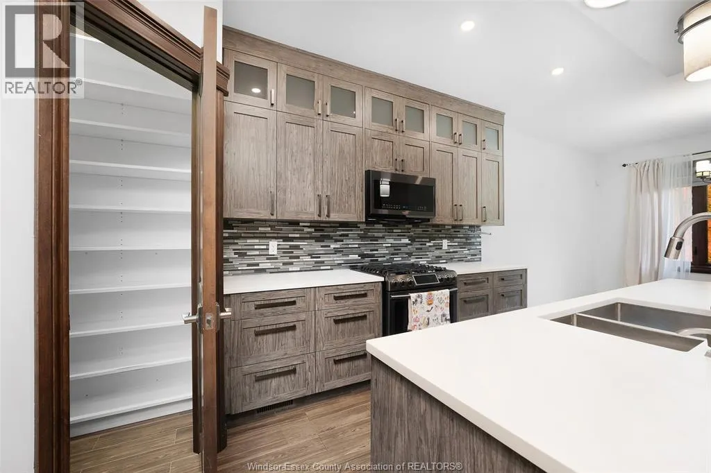 26 TWO CREEKS LANE