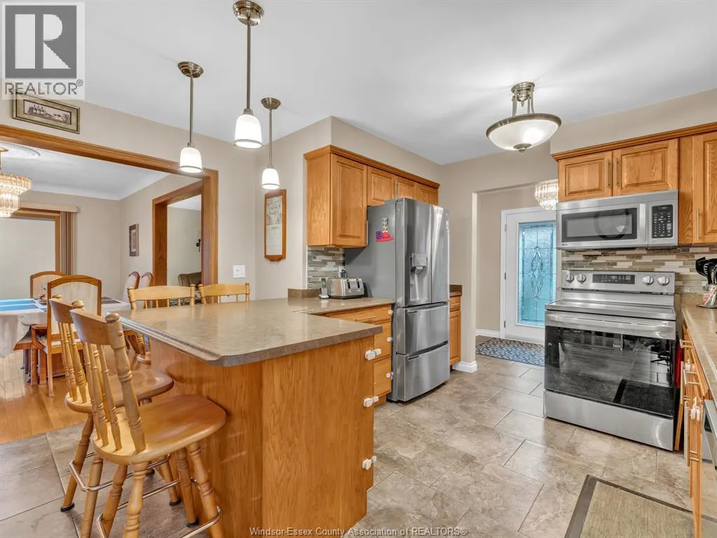 9975 HOLLY CRESCENT