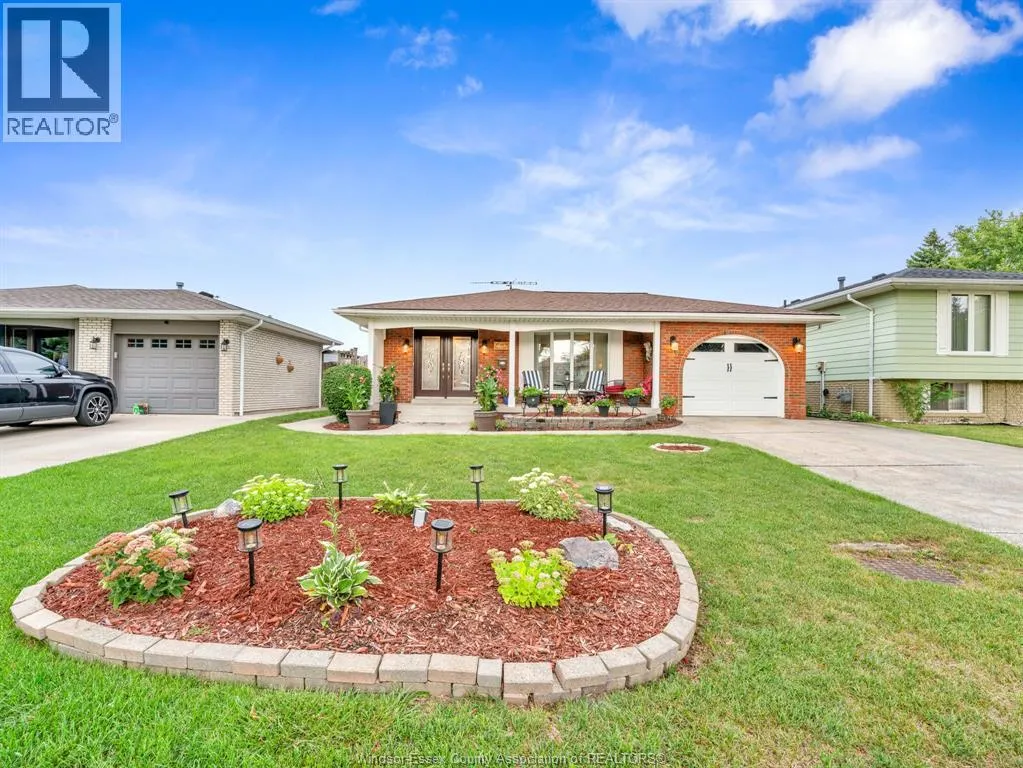 9975 HOLLY CRESCENT