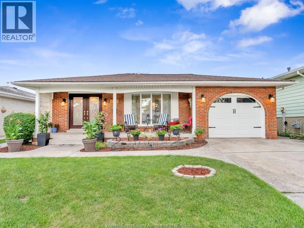 9975 HOLLY CRESCENT
