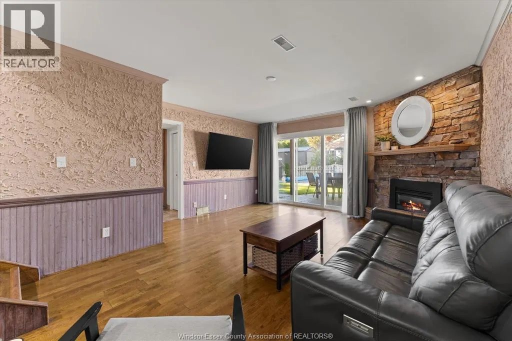 234 APPLEWOOD ROAD