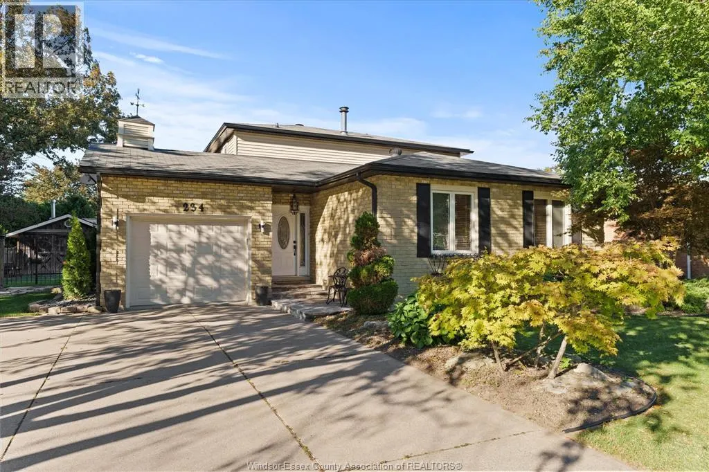 234 APPLEWOOD ROAD