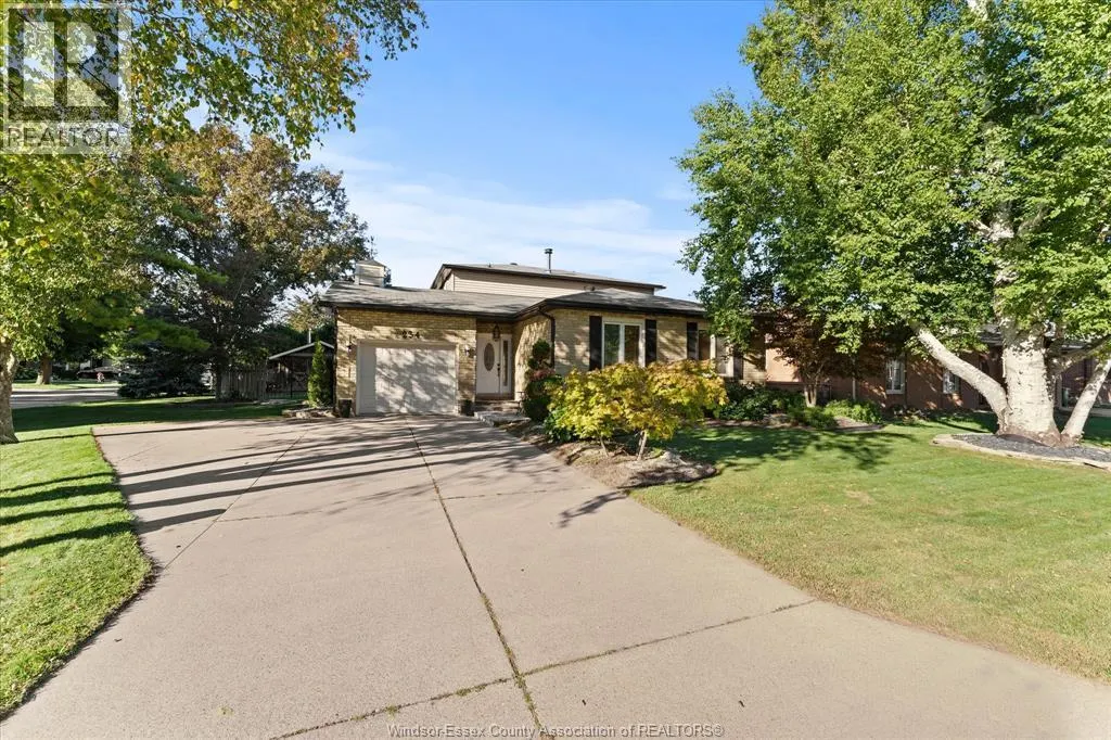 234 APPLEWOOD ROAD