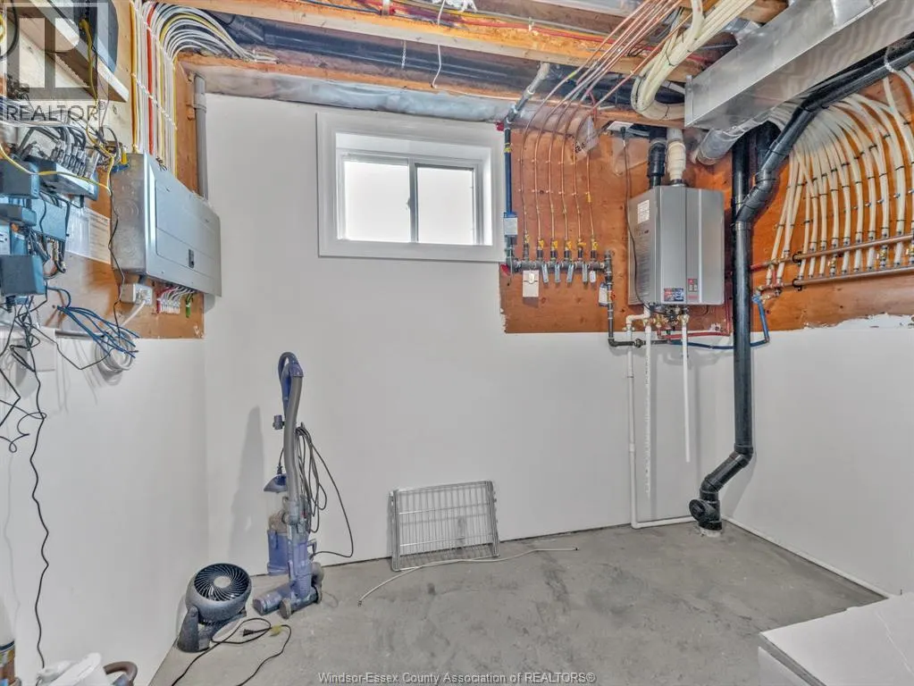 211 ROBSON ROAD