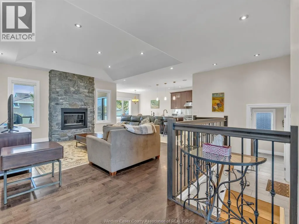 211 ROBSON ROAD