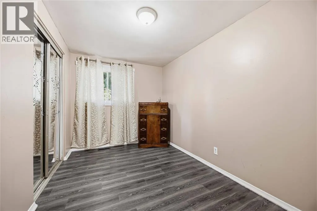 315 Brentwood CRESCENT