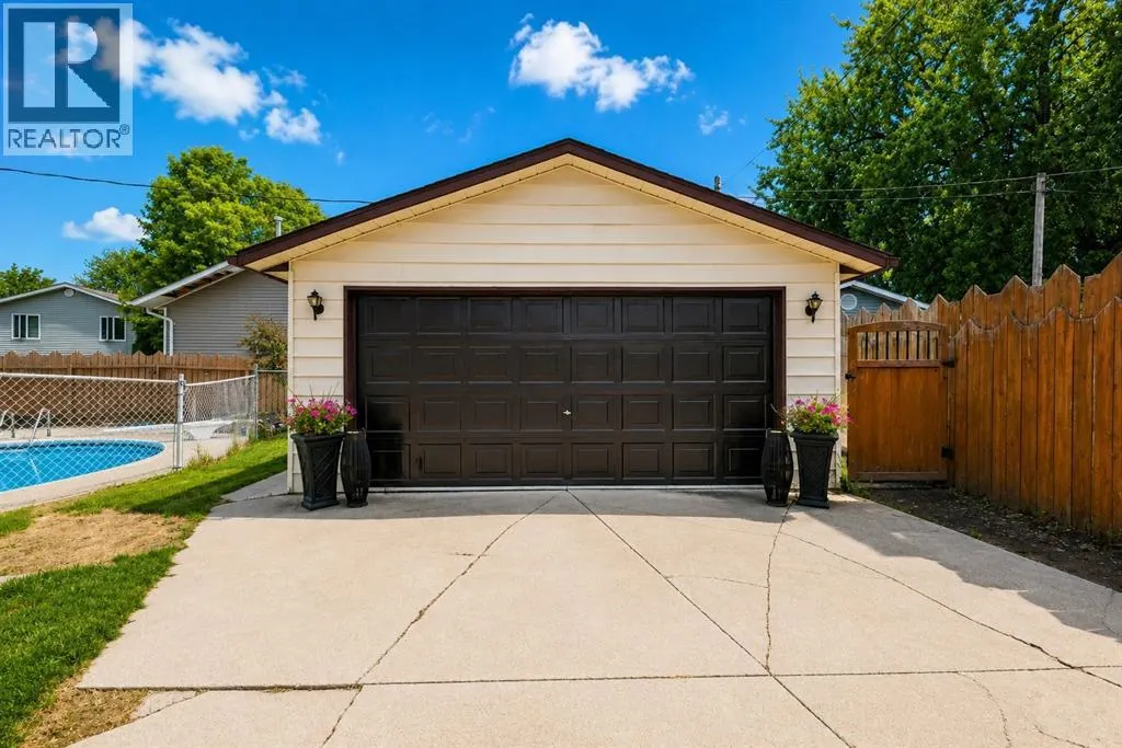 315 Brentwood CRESCENT