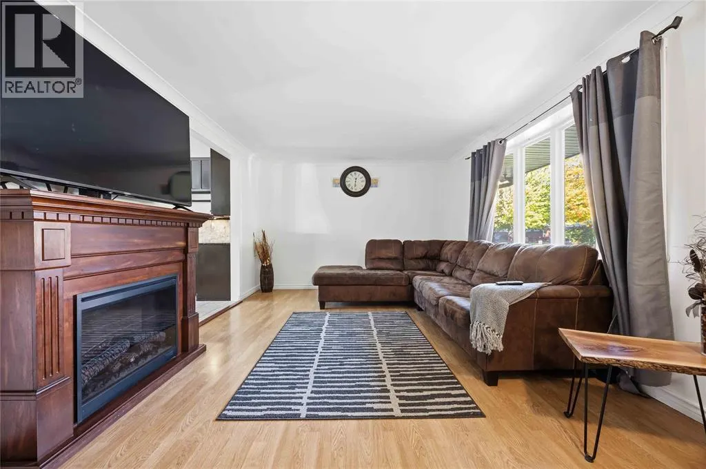 315 Brentwood CRESCENT