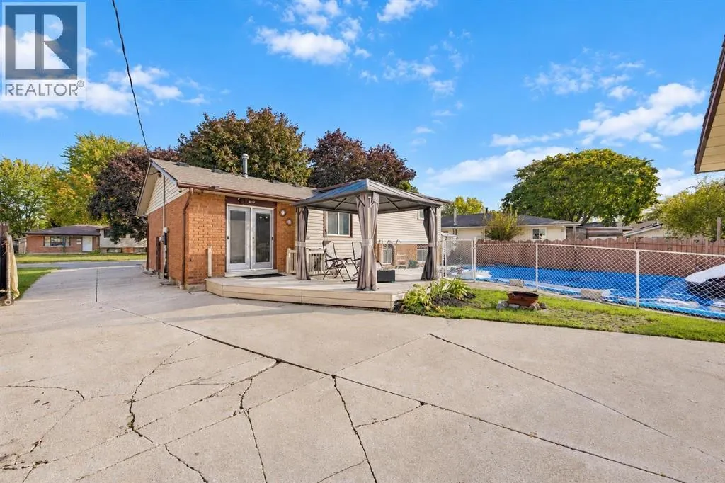 315 Brentwood CRESCENT