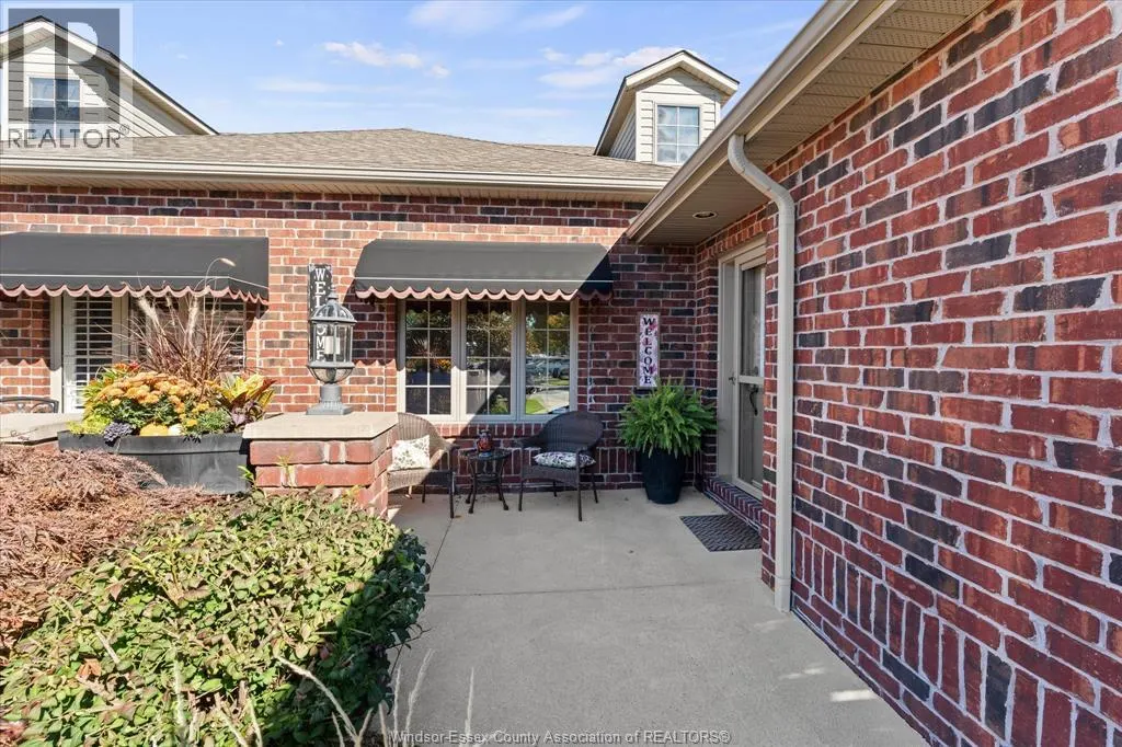 354 COOPER CRESCENT