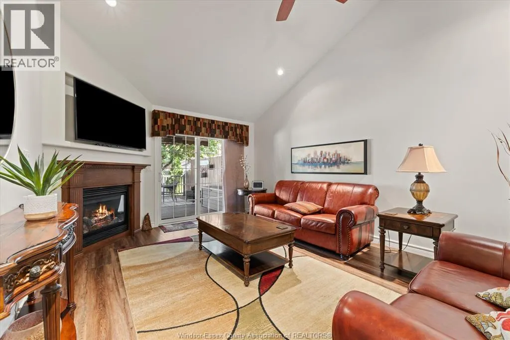354 COOPER CRESCENT