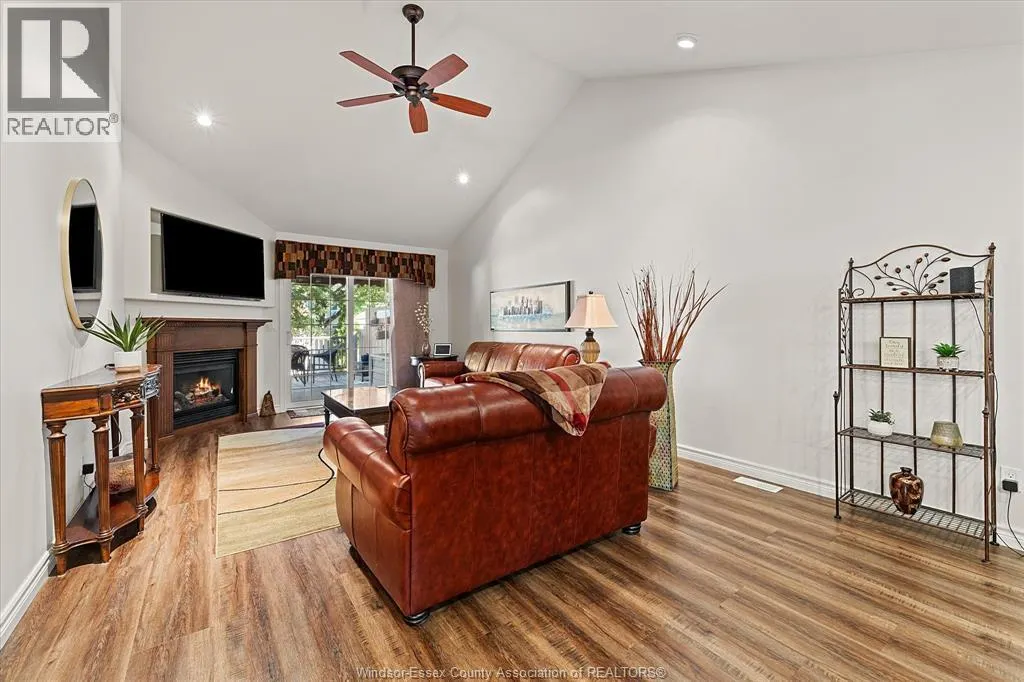 354 COOPER CRESCENT