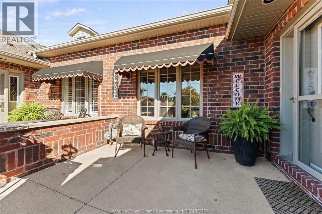 354 COOPER CRESCENT