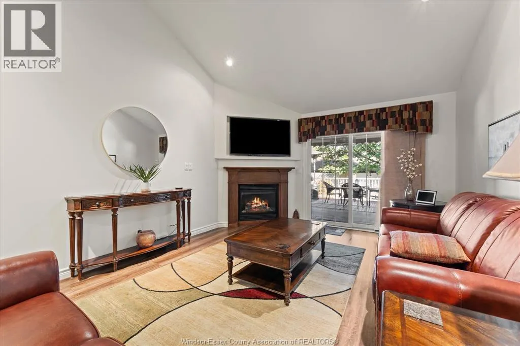 354 COOPER CRESCENT