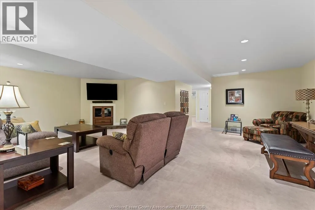 354 COOPER CRESCENT