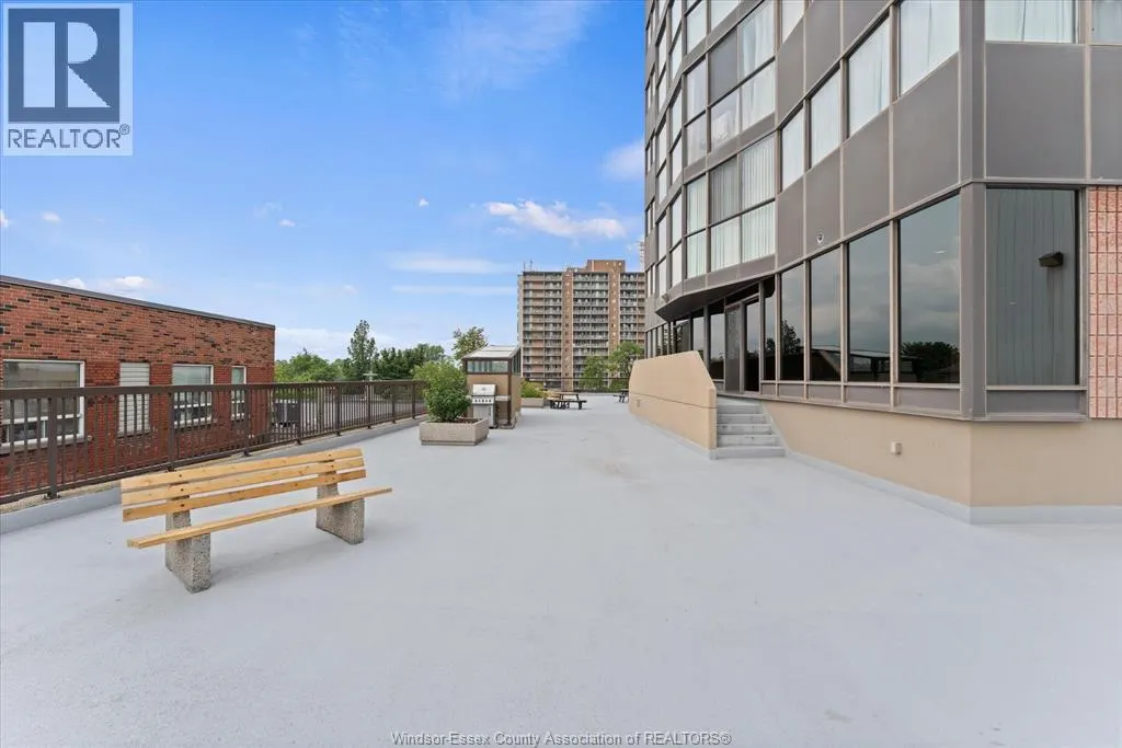 515 RIVERSIDE DRIVE West Unit# 1608