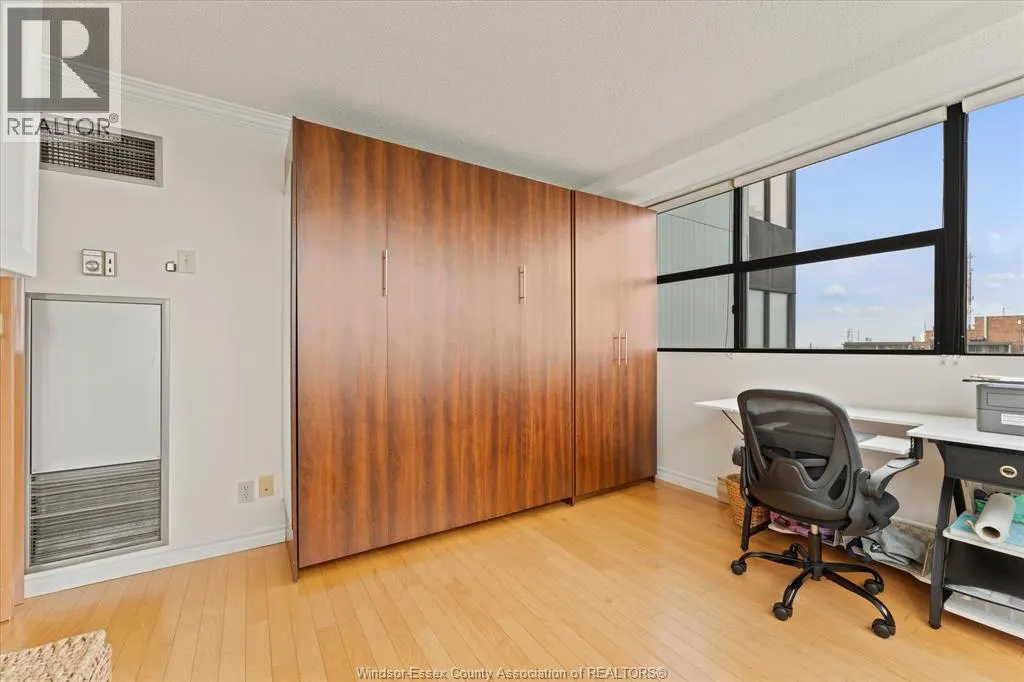 515 RIVERSIDE DRIVE West Unit# 1608