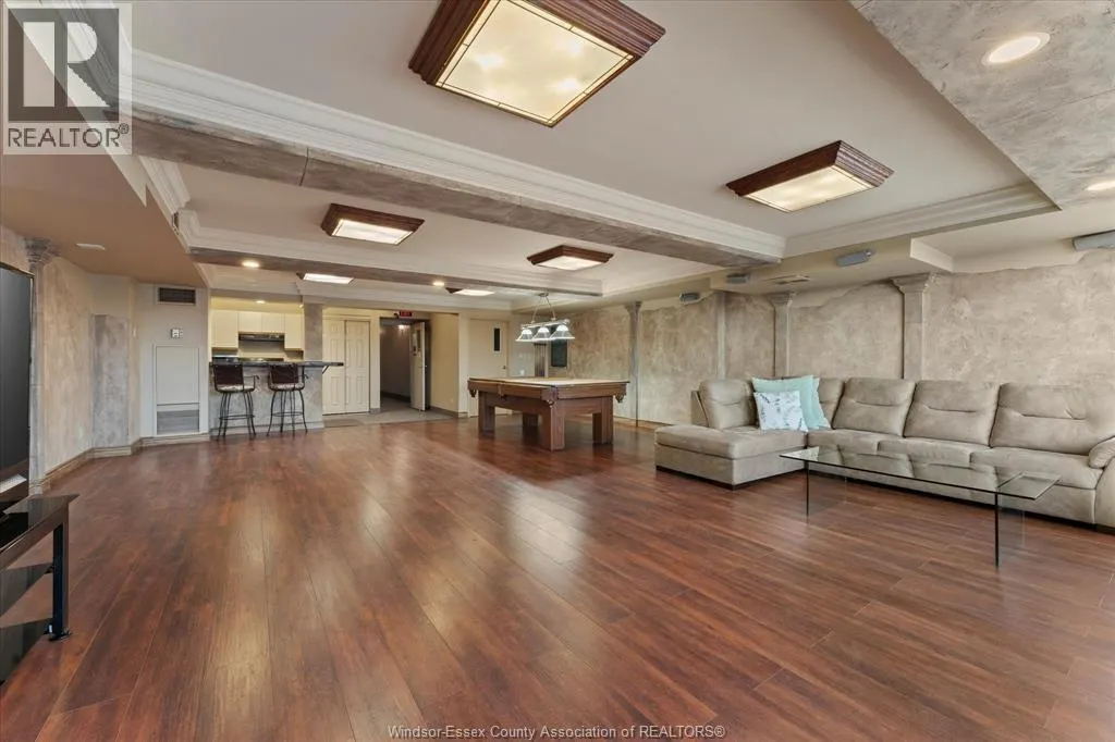 515 RIVERSIDE DRIVE West Unit# 1608