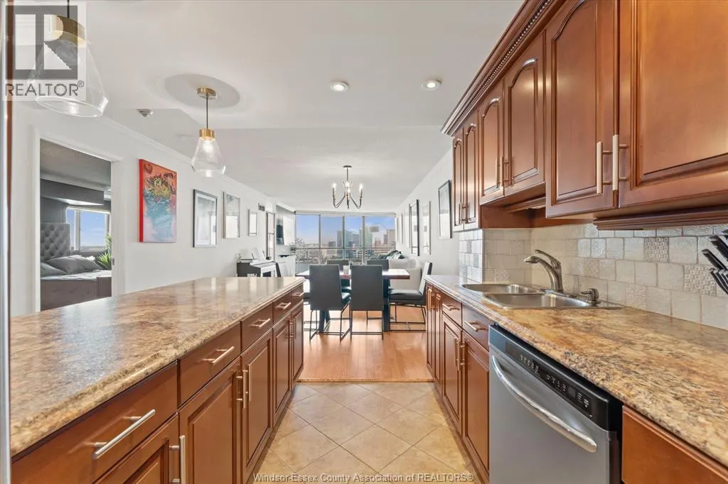 515 RIVERSIDE DRIVE West Unit# 1608