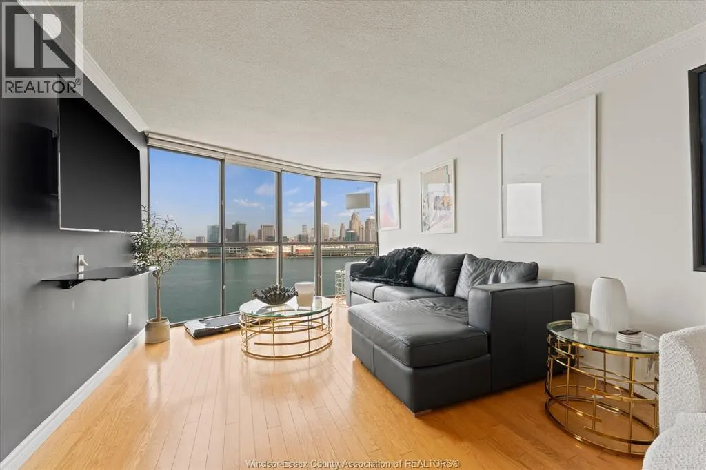 515 RIVERSIDE DRIVE West Unit# 1608