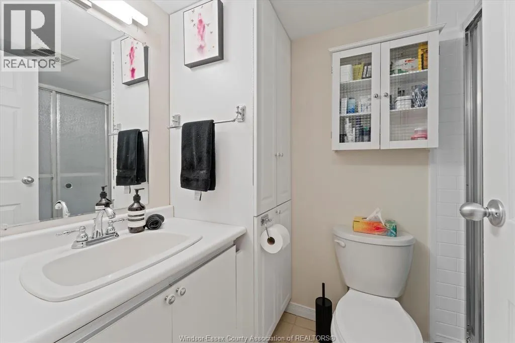515 RIVERSIDE DRIVE West Unit# 1608