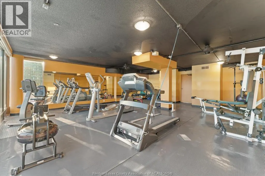515 RIVERSIDE DRIVE West Unit# 1608