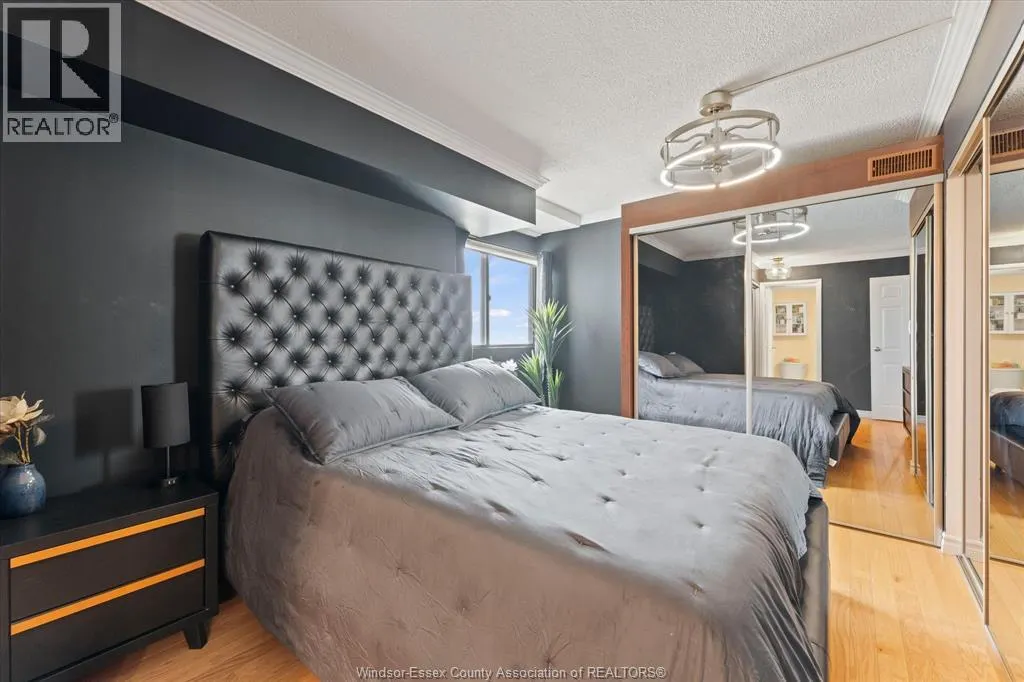 515 RIVERSIDE DRIVE West Unit# 1608