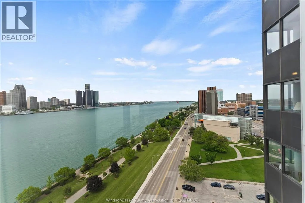 515 RIVERSIDE DRIVE West Unit# 1608