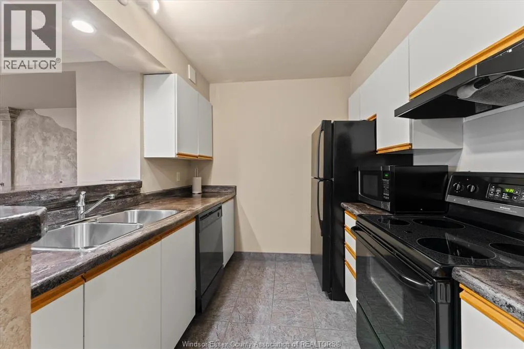 515 RIVERSIDE DRIVE West Unit# 1608