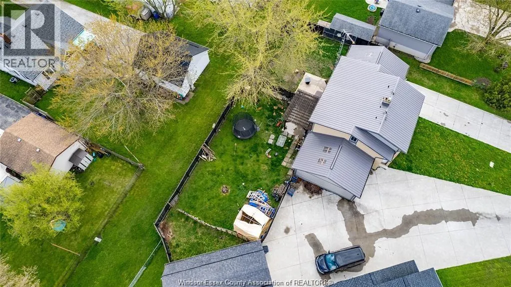 10-10.5 VANIER DRIVE