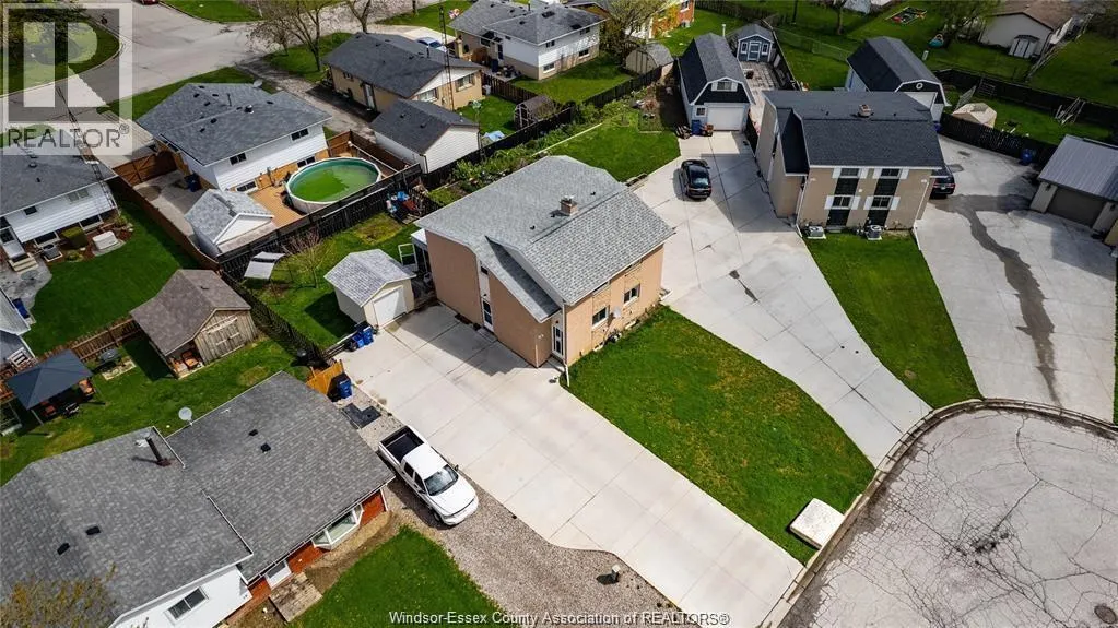 10-10.5 VANIER DRIVE
