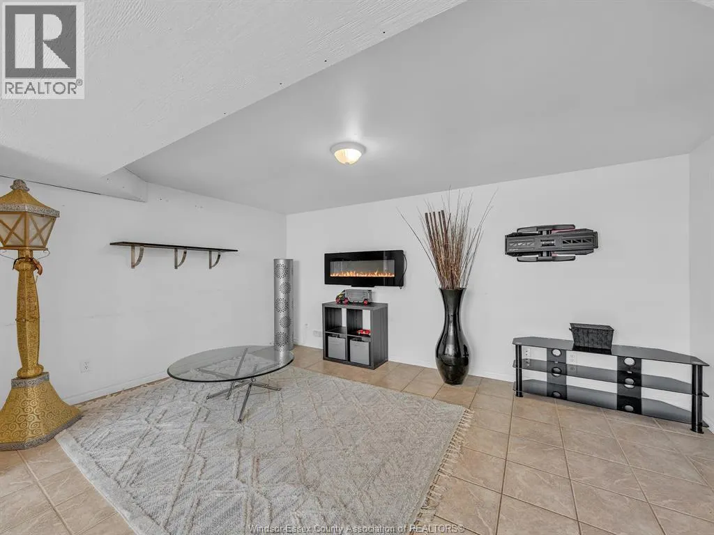 1161 PRADO PLACE
