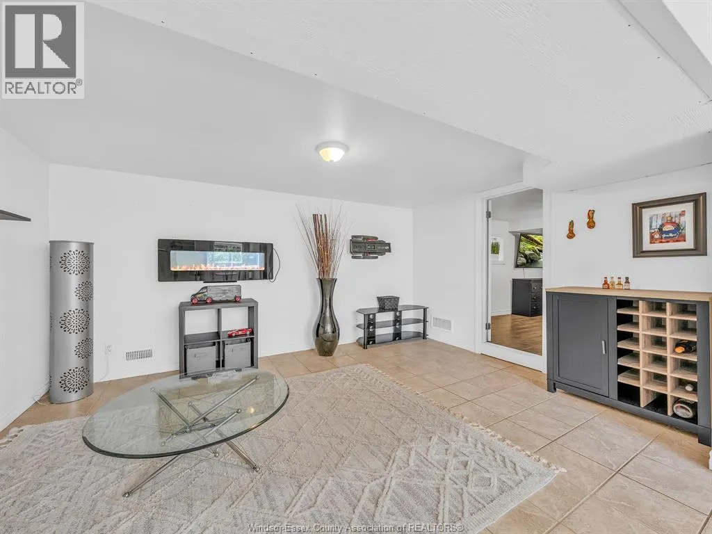 1161 PRADO PLACE
