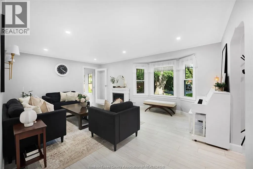 1331 CLOVELLY DRIVE