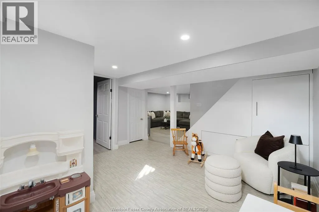 1331 CLOVELLY DRIVE