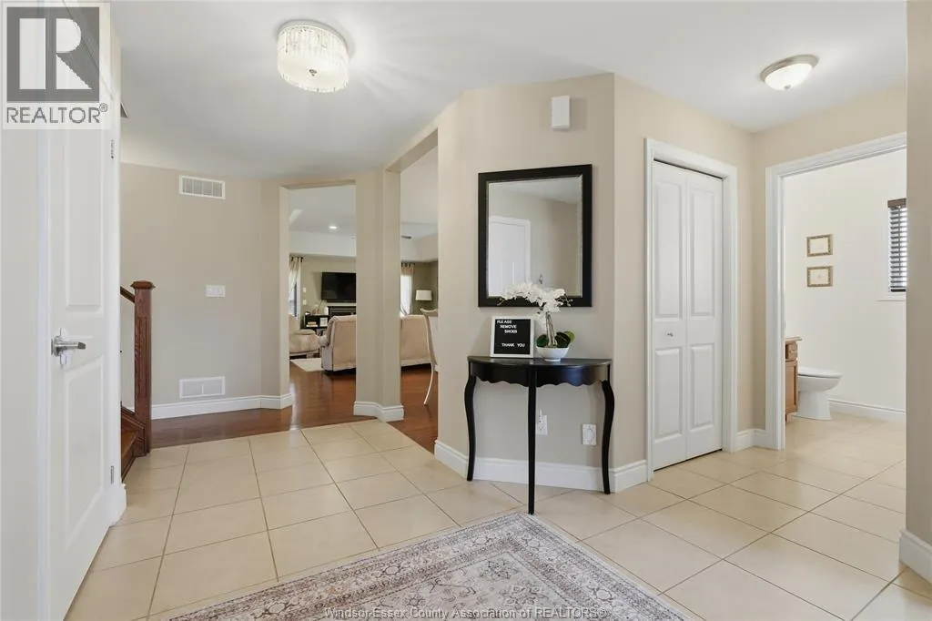 256 MAXWELL CRESCENT