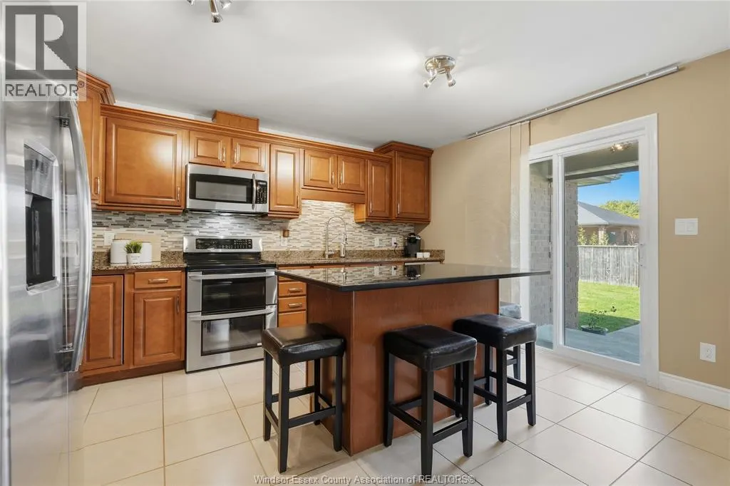 256 MAXWELL CRESCENT