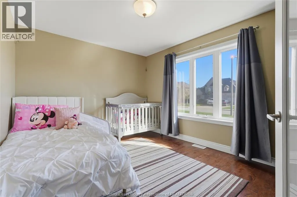 256 MAXWELL CRESCENT
