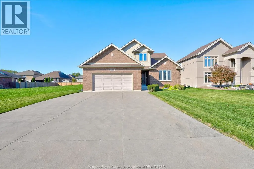 256 MAXWELL CRESCENT