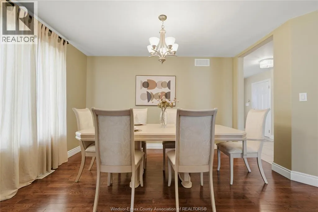 256 MAXWELL CRESCENT