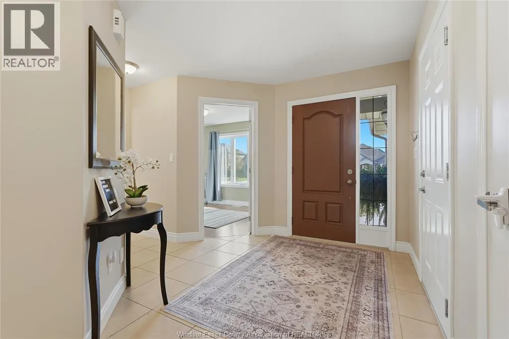 256 MAXWELL CRESCENT
