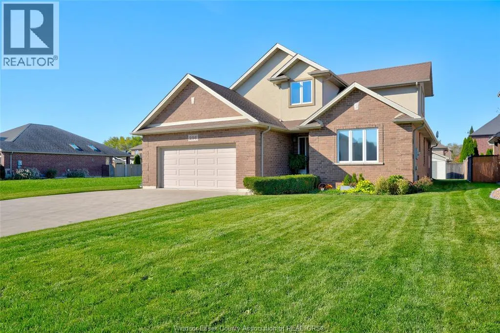 256 MAXWELL CRESCENT