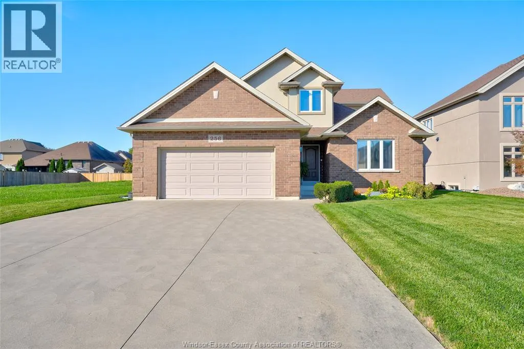 256 MAXWELL CRESCENT