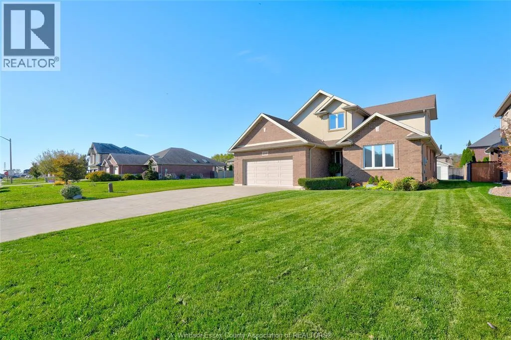 256 MAXWELL CRESCENT